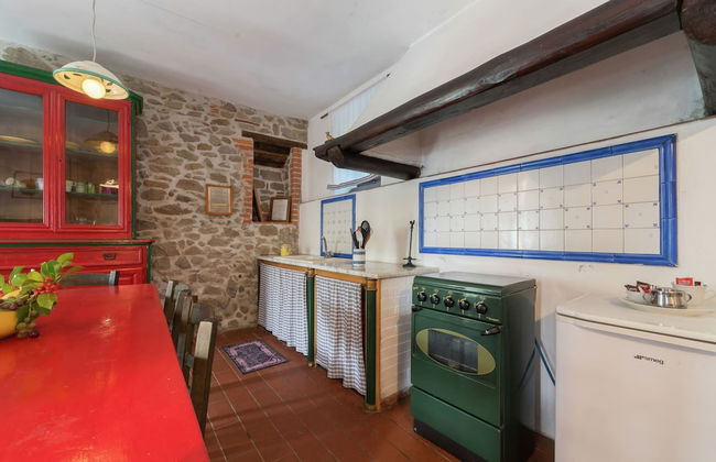 Rustic Chalet With Pool - Photo 6