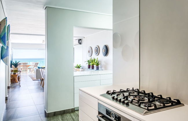 Camps Bay Holiday Apartment in Secure Complex With Private Pool and Parking Houghton Views - Foto 42