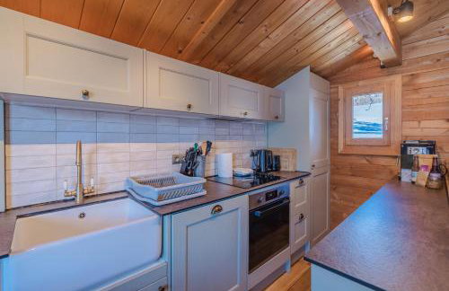 Cosy 4 bedroom chalet with hot tub (Chalet Velours) - Foto 12