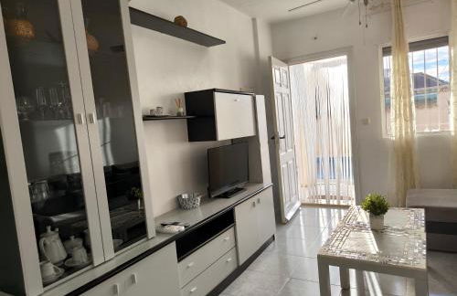 Bungalow with Private Pool 15 Minutes from the Sea- La Siesta - Foto 14