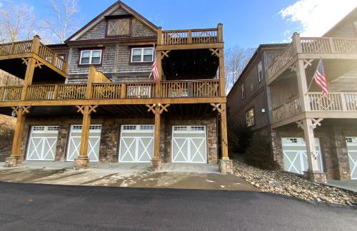 Spacious Lakeview Townhouse Sleeps 8 Deck Grill - Foto 15