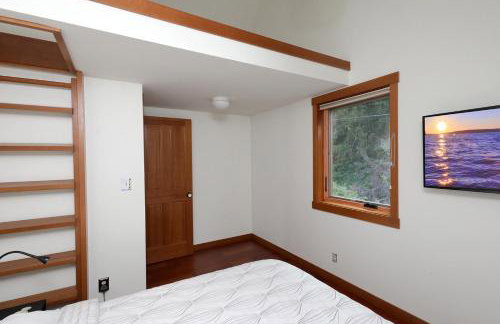 WhidbeyBeachHouse, an Oceanfront Getaway on a Private Beach - Foto 33