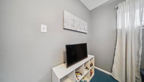 Blue Bayou Cozy in South Cleveland - Photo 4