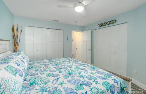 Dog Friendly Home wPrivate Fenced Yard, Garage & Fire Pit STEPS to the Beach! - Foto 19