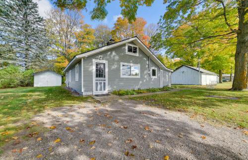 Cozy Harbor Springs Vacation Rental, 13 Mi to Town - Foto 27