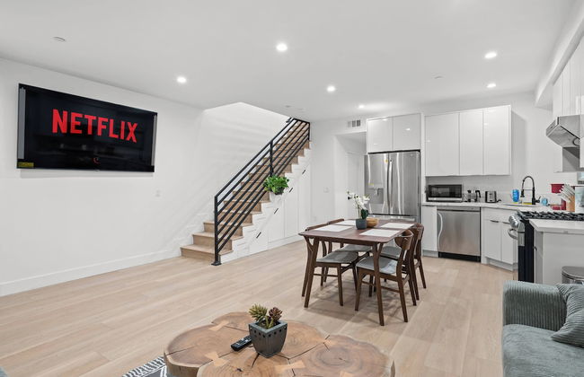 Not Affected by the Fire/modern 5BR Home With Parking, Near LA Attractions #4 - Foto 59