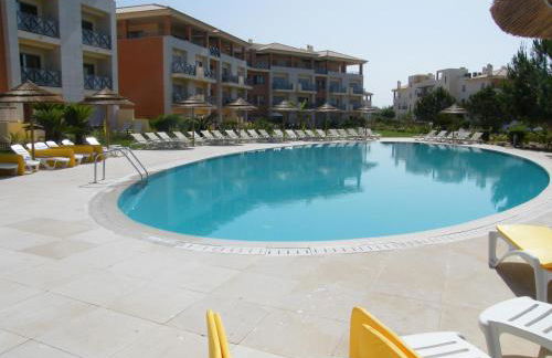 Luxurious first floor apartment with balconies overlooking pool and gardens. - Foto 18