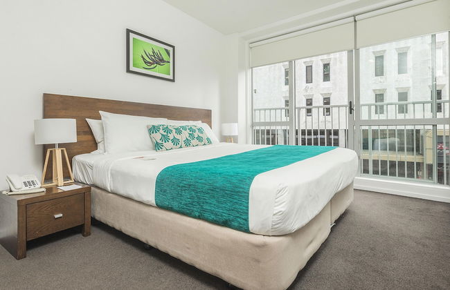 Barclay Suites - Photo 7