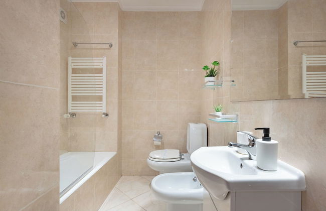 Espinho Retreat with Balcony - Foto 37