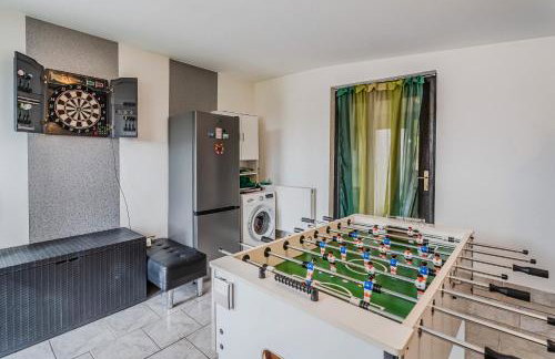 Riverside House with Pool and Hot Tub - Happy Rentals - Foto 9