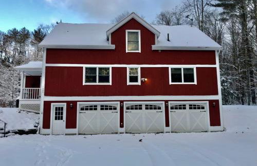 Berkshire Vacation Rentals: Peaceful Post and Beam Loft Sleeps 9 - Foto 53