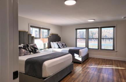 Catskills Escape Hot Tub Massage Chairs & Games - Foto 37