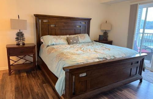 Lake Front and Calm Waters at Miramar 3BR 2BA - Photo 6