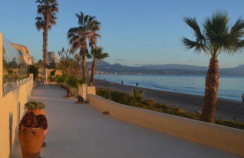 Maravilloso Apartamento AMANECER CABO a pie de playa y mar en CHALET ROQUETES - Foto 24