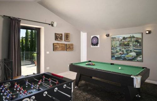 Residence Monte near Umag for 10 people with heated infinity pool, spa & play room - Foto 17