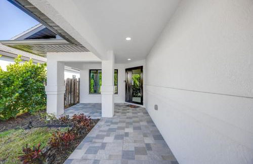 Luxe Pool Home minutes from the beach! - Photo 23