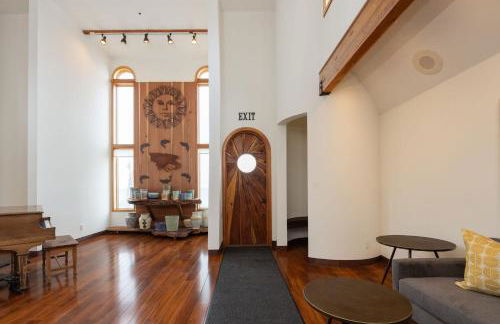 Seaside Art Gallery Loft Inspire Your Creativity with Breathtaking Views! - Foto 12