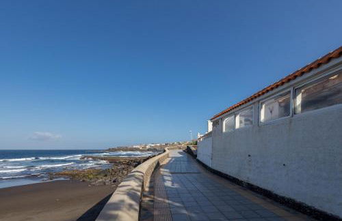 Sea Views Private Terrace 2BR House near the Beach - Foto 53