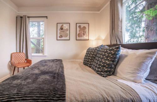 Burien's 3-BR Middle Unit Retreat with Deck BBQ - Foto 22