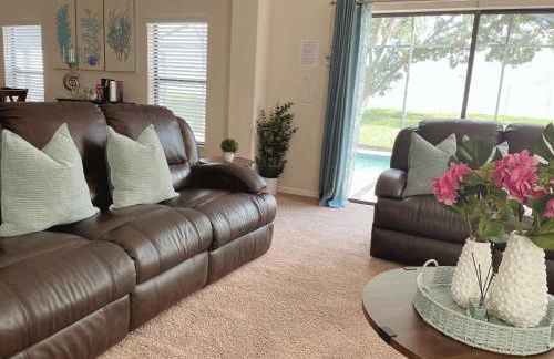 557-Impressive Two Story Private Villa with South Facing Pool 4 Large Bedrooms - Foto 45