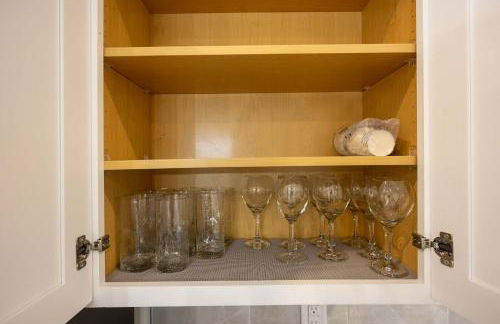 4 Min to Downtown - En-Suite Bath - Washer and Dryer - Foto 45