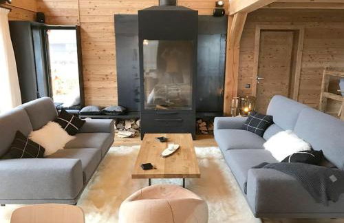 Chalet spacieux à Samoëns de 210 m² avec jacuzzi et jardin - Foto 4