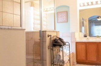 Super Mario Hideaway - Pool, Spa, Game Room Fun! - Foto 47