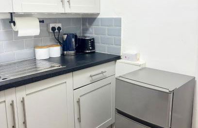 Treforest Apartment 2 Bedrooms - Next Station- Free Parking - Foto 22