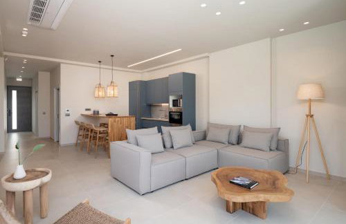 Amalthia Villa, Heated Pool & Walk to the Beach, By ThinkVilla - Photo 29