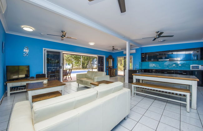 Azure on Geoffrey Bay - Photo 7