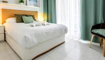 Seafront House,Sea Views,Pool and BBQ, Airport 10 mns - Photo 2