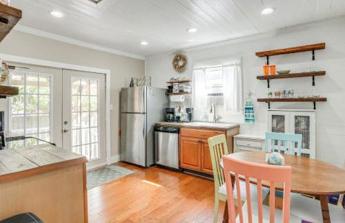 1 Mi to Beach Colorful Cottage in Galveston! - Foto 7