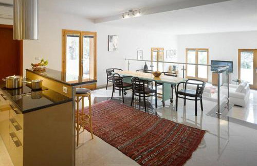 Private luxury Villa AZZURRO on Solta for up to 10 persons, free parking, very close to beach! FREE Kajak & Mountainbikes, GREAT living area & privacy! - Foto 14