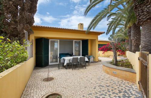 Casa de férias a 75 metros da praia - Foto 1