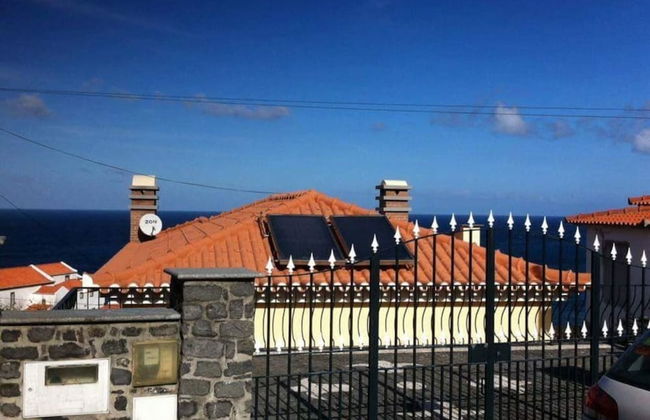 P Delgada 3-bed House, Sleeps 6, Parking & Seaview - Foto 38