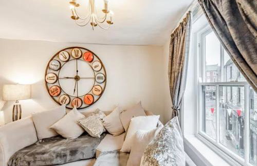 Hexham Town Centre, Market Place View - Photo 45