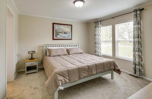 Efficiently Equipped Lewis Home Deck and Gas Grill! - Foto 10