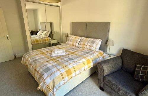 Modern Coastal Retreat, 5-Bedroom, 4-Bathroom Home, with Parking in Portsoy - Foto 14