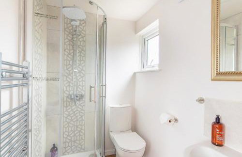 Comfortable 4-Bedroom Heaven in Thetford - Foto 7