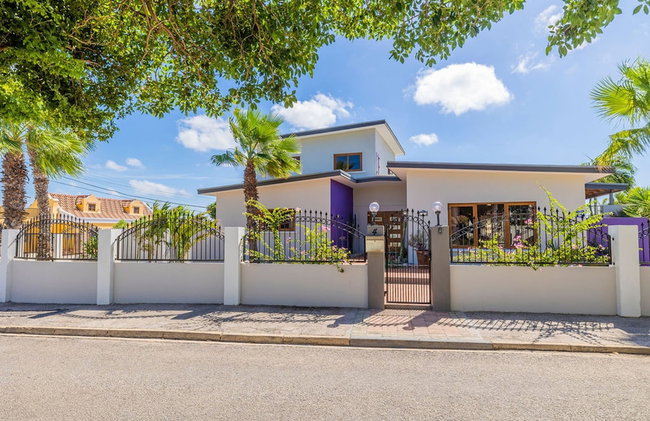 Spacious 4BR Villa Private Pool Cozy Location - Photo 48