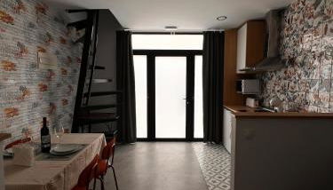 R13 Trabajo Descanso Premium Junto a Metro Madrid - Photo 2