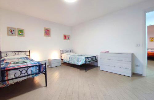 Villa Bassani, grande e luminosa ideale per gruppi - Photo 19