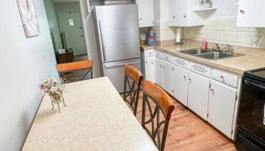 Akron Abode - 2pm Check In & Out - Foto 4