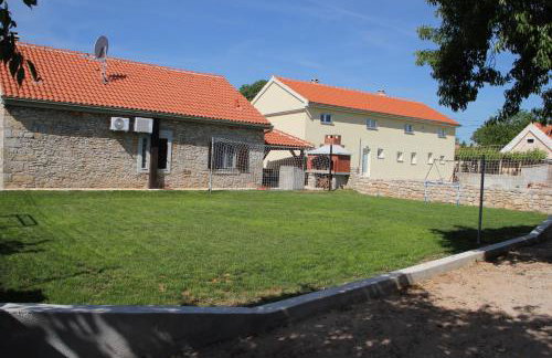 Rural House Gluic - Foto 69