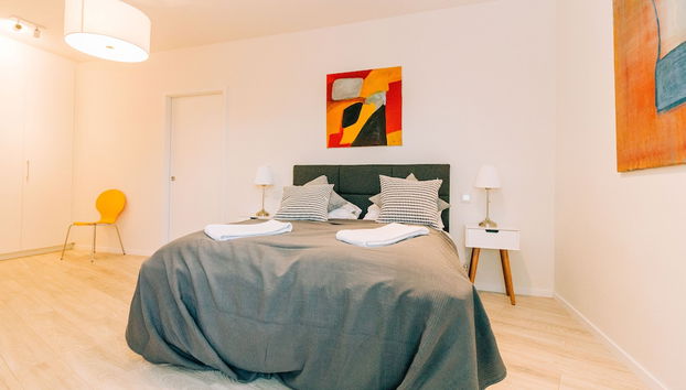 Tower Apartments - Photo 4, Chambre