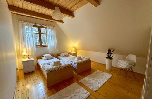 Sękata Chata - drewniany domek z jacuzzi - Foto 30