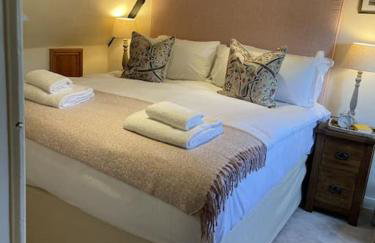 Holly Cottage, 2, Northbrook Park, Farnham-up to 6 adults - Photo 10