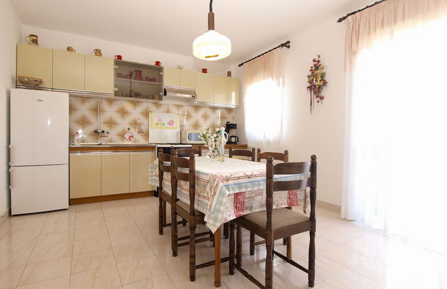 Apartment 1644 - Photo 18