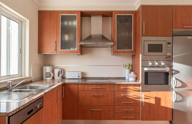 Lively Holiday Home in Albufeira With Private Pool 500m From the Beach - Foto 9