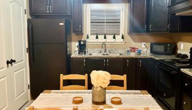 Western Style - 2 bed/1 bath (RATED 10 STARS) - Foto 2